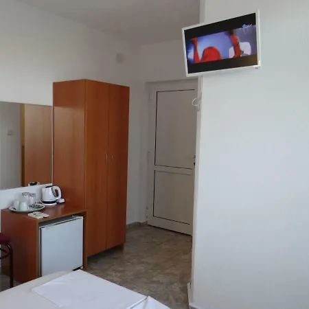 Приятели * Carevo