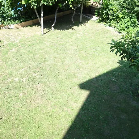 Приятели Guest house